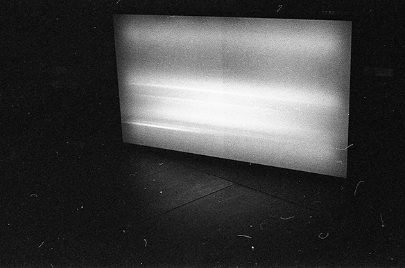 Leuchtkasten mit Image Noise - Fotografie von Alexander Gebetsroither